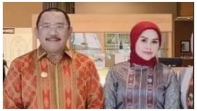 Pj Bupati Bombana, Burhanuddin dan sang istri