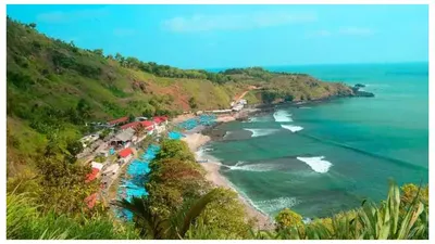Pantai Menganti di Kebumen