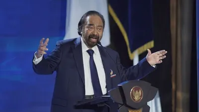 Ketua Umum Partai NasDem, Surya Paloh buka suara terkait dengan tidak diundangnya dirinya oleh Presiden Jokowi di pertemuan enam ketum parpol.