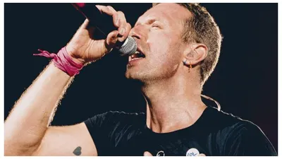 Vokalis Coldplay Chris Martin - Lirik Lagu dan Chord Gitar Lagu Speed of Sound - Coldplay: Birds Go Flying at The Speed of Sound
