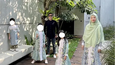 Potret keluarga Desta dan Natasya Rizky 