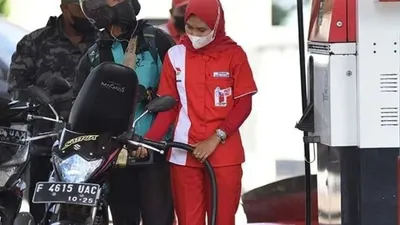 5 tanda utama yang menunjukkan motor Anda boros bensin, serta beberapa tips berguna untuk mengatasi masalah ini.