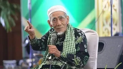 Amalan Mbah Moen: Lakukan 5 Kebiasaan Kecil Ini agar Rahasia Dibukakan Pintu Rezeki, Niscaya Hidup Makmur