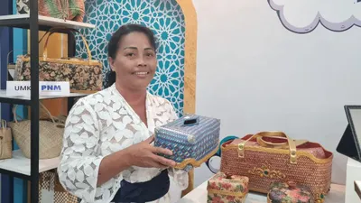 PNM memboyong 50 pengusaha Usaha Mikro Kecil dan Menengah (UKMM) ke ajang Bazar UMKM Untuk Indonesia yang digelar di Sarinah