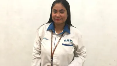 Dyah Ayu Febrianti Wabang adalah salah satu Insan PNM yang merasakan manfaat dari pemberdayaan karyawan melalui beasiswa pendidikan.