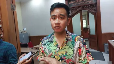 Setelah Partai Gerindra menunjukkan ketertarikannya pada Kaesang Pangarep sebagai calon walikota Pilkada Solo 2024, Walikota Solo Gibran Rakabuming memberikan tanggapannya.