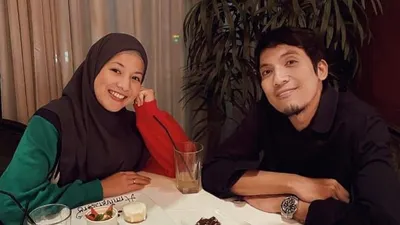 Muncul Foto Diduga Desta Rangkul Wanita Idaman Lain, Benarkah Jadi Penyebab Gugat Cerai Natasha Rizki?