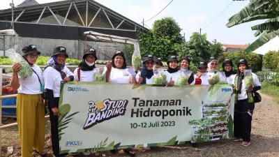 PT Permodalan Nasional Madani terus meningkatkan pemberdayaan kepada Nasabah PNM Mekaar yang sekarang berjumlah 14,6 Juta Nasabah yang tersebar di 35 Provinsi, 432 Kabupaten/Kota, dan 6.018 Kecamatan.