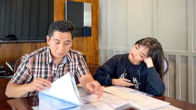 Fuji dan Sandy Arifin