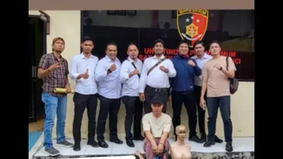 Popo Barbie Diamankan Polisi