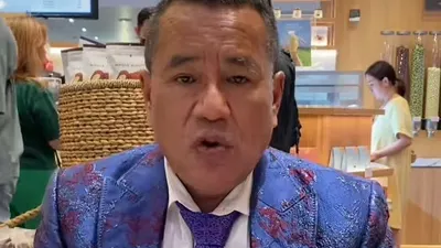 Heboh kabar Hotman Paris Hutapea yang disebut rela membayar Rp10 Miliar Ida Dayak jika bisa menyembuhkan penyakit yang diidap istrinya.
