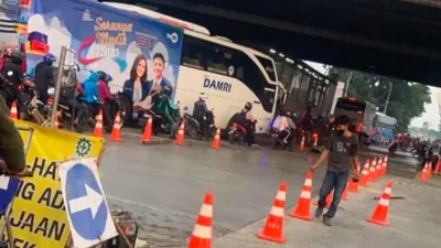 Potret Kemacetan Cakung &ndash; Cilincing