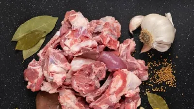 4 Cara Menghilangkan Bau Daging Kurban Idul Adha, Ternyata Tidak Boleh...
