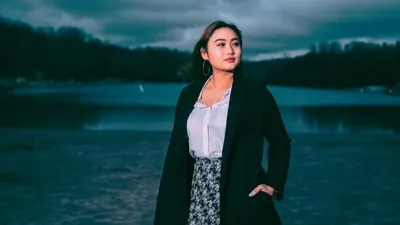 Ilustrasi wanita berkelas