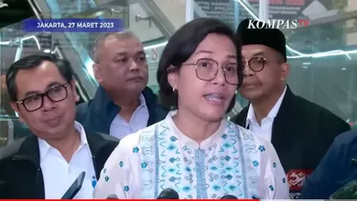 Sampai Disebut Apes, Begini Penjelasan Sri Mulyani Soal Kedapatan Naik Alphard di Apron Bandara Soetta