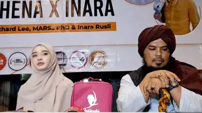 Anara Rusli memantapkan diri membuka cadar atau niqab yang selama ini ia kenakan.