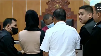 Pengecekan Bukti Rekaman Suara Sidang Teddy Minahasa