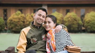 Kemesraan Raffi Ahmad dan Nagita Slavina