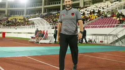 Pelatih Persis Solo, Leonardo Medina.