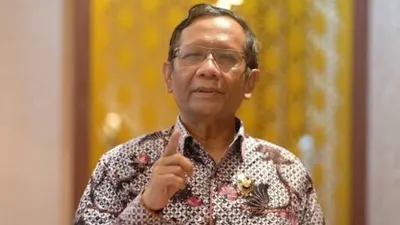 Menko Polhukam Mahfud MD menyampaikan rasa duka cita mendalamnya atas kepergian istri Moeldoko, Koesni Harningsih.
