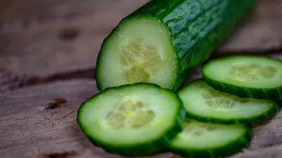6 Manfaat Biji Mentimun Untuk Kesehatan Kulit Wajah, Mulai Melembabkan hingga Mengencangkan Kulit