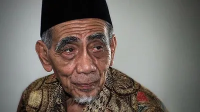 Mbah Moen Beberkan Adanya Peristiwa Bersejarah di Hari Jumat, Sabtu dan Minggu, Begini Penjelasannya