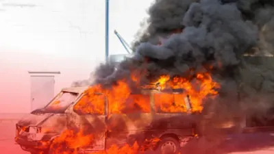 Viral! Dua Buah Mobil Ludes Terbakar Di Kalimantan Selatan, Benarkah Karena Efek Cuaca Panas Ekstrim?