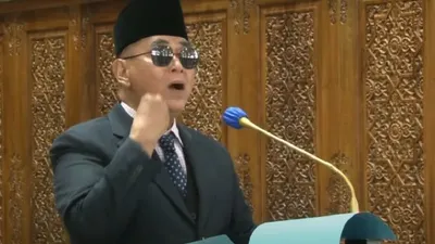 Panji Gumilang, Pemimpin Pondok Pesantren Al Zaytun, mendapatkan panggilan pemeriksaan terkait dengan dugaan penistaan agama.