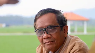 Pimpinan Pondok Pesantren Al-Zaytun itu sempat menggugat Mahfud MD secara perdata ke Pengadilan Negeri Jakarta Pusat.