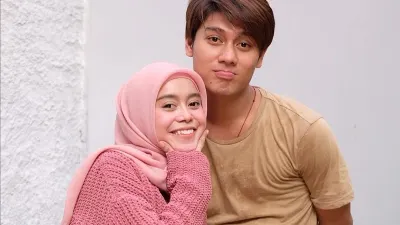 Viral Foto Mesra Lesti Kejora dan Suami di Malam Selasa, Rizky Billar: Kenapa Ngga Malam Jumat Aja Sih?