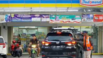 Indomaret, salah satu perusahaan retail terkemuka di Indonesia, kembali membuka peluang kerja bagi lulusan SMA-SMK yang berminat bergabung dengan timnya.