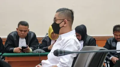 Dody Prawiranegara Saat Menjalani Sidang Tuntutan