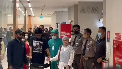 David Ozora saat berjalan di RS Mayapada, Jakarta Selatan, Minggu (16/4/2023). 
