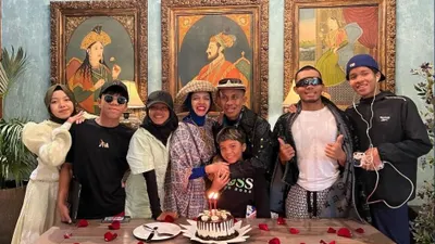 Keluarga Gen Halilintar sering kali menjadi buah bibir warganet, punya sumber kekayaan Gen Halilintar yang membuat mereka tajir melintir.
