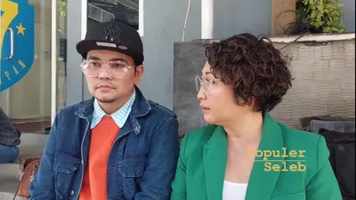 Indra Bekti dan sahabatnya, Indy Barends