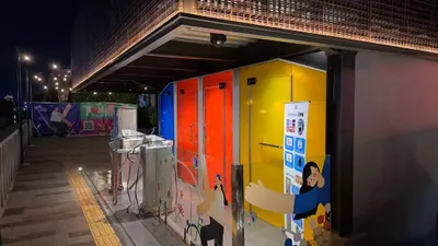 Toilet Transparan di Jakarta