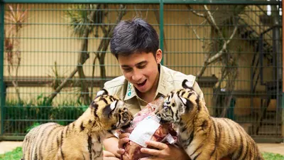 Alshad Ahmad bersama Cenora dan Teona
