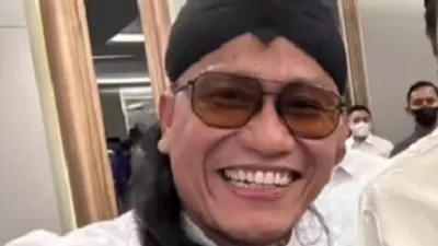 Sosok Gus Miftah