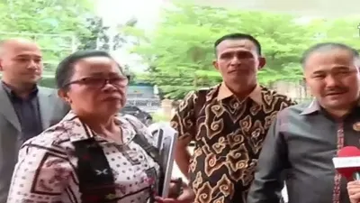 Rosti Simanjuntak Bersama Suami dan Kamaruddin Simanjuntak Lapor Ferdy Sambo 