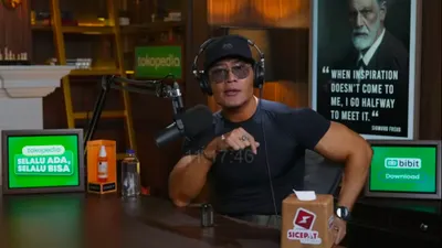  BLAK-BLAKAN! Reaksi Keras Deddy Corbuzier pada Kecaman Sri Mulyani Soal Gaya Mewah Pegawai DJP: Ini Salah!