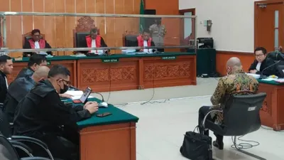 Sidang Teddy Minahasa 
