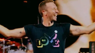Chris Martin, vokalis Coldplay, mengungkapkan bahwa &quot;My Universe&quot; memiliki makna mendalam yang ingin disampaikan.