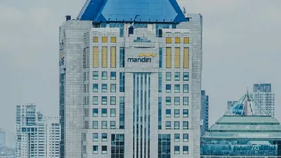 Salah satu dari sekian banyak gedung tinggi milik Bank Mandiri