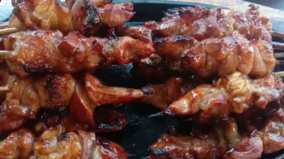 Sate kambing: Ilustrasi cara mengolah daging kurban agar tak prengus