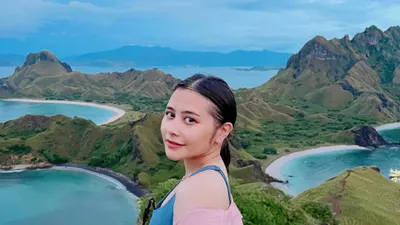Prilly Latuconsina  di Labuan Bajo