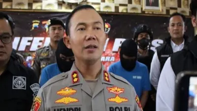 Kapolres Banjarnegara, AKBP Hendri Yulianto saat rilis kasus dukun penggandaan uang di Mapolres Banjarnegara, Senin (3/4/2023).