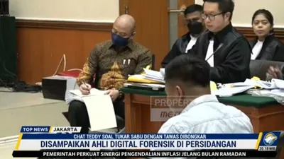Teddy Minahasa saat sidang kasus narkoba