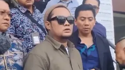 Sidang mediasi Inara Rusli dan Virgoun berlangsung selama kurang lebih dua jam di Pengadilan Agama Jakarta Barat.