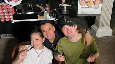 Raffi Ahmad dan Nagita Slavina bersama dengan Alan Walker 