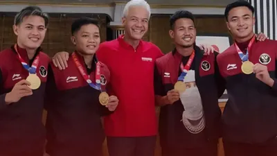 Kebersamaan Ganjar Pranowo dengan Timnas Indonesia U-22